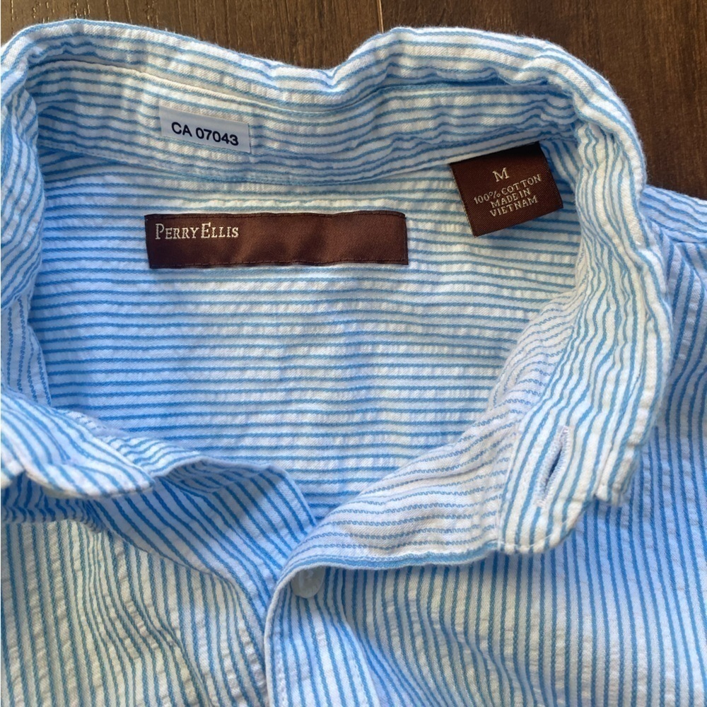 Perry Ellis Light Blue Striped Collared Shirt Medium - Picture 5 of 10